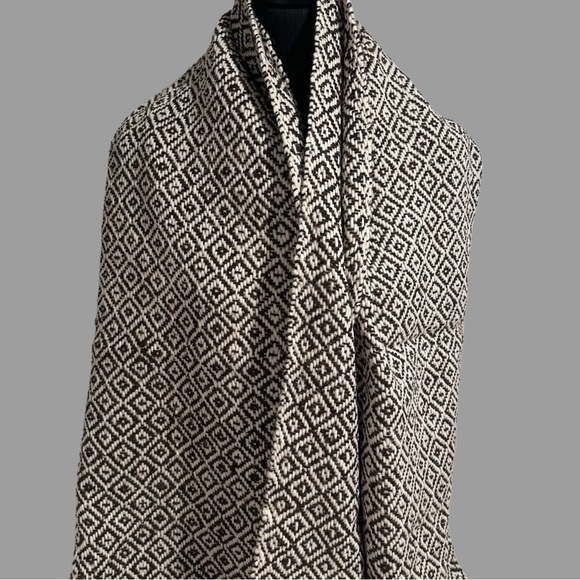 Mexican Rebozo Shawl in Brown on Cream –100% Natural Raw Wool, Large Winter Wrap - Picture 10 of 16